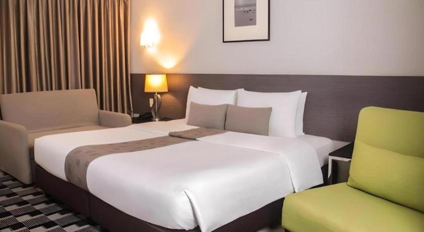Sequoia Hotel Quezon City Exterior photo