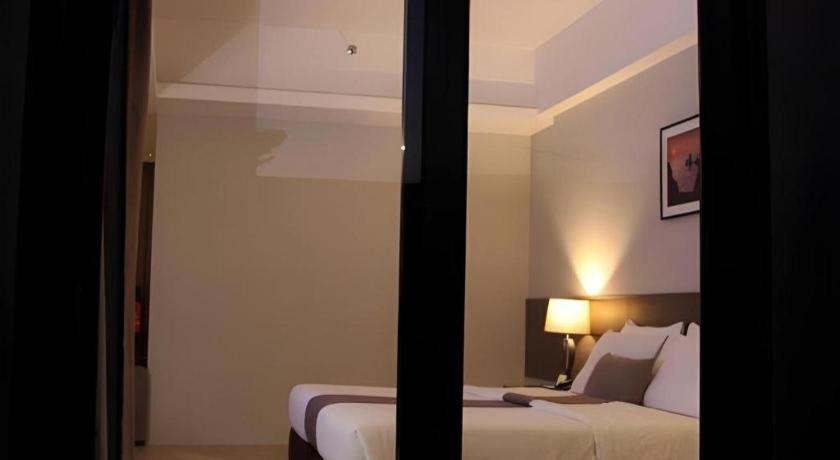 Sequoia Hotel Quezon City Exterior photo