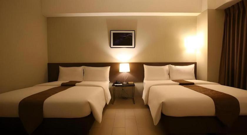Sequoia Hotel Quezon City Exterior photo